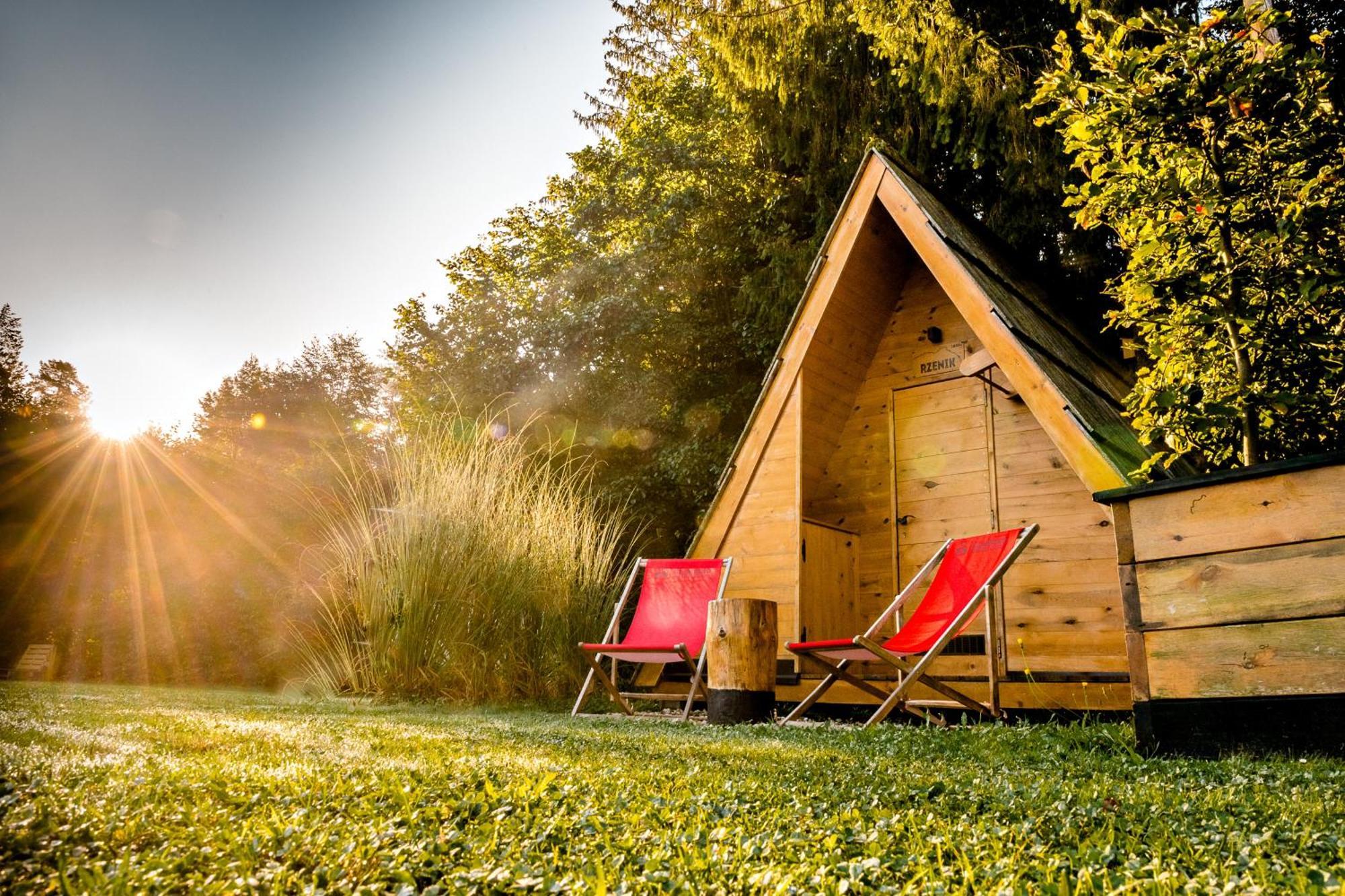 Готель Glamping Forest Edge Камнік Екстер'єр фото